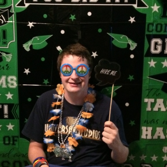 Meet your Posher, Alek - Picture 1 of 1